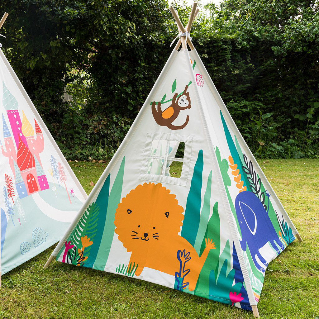 rex-in-the-jungle-teepee (2)