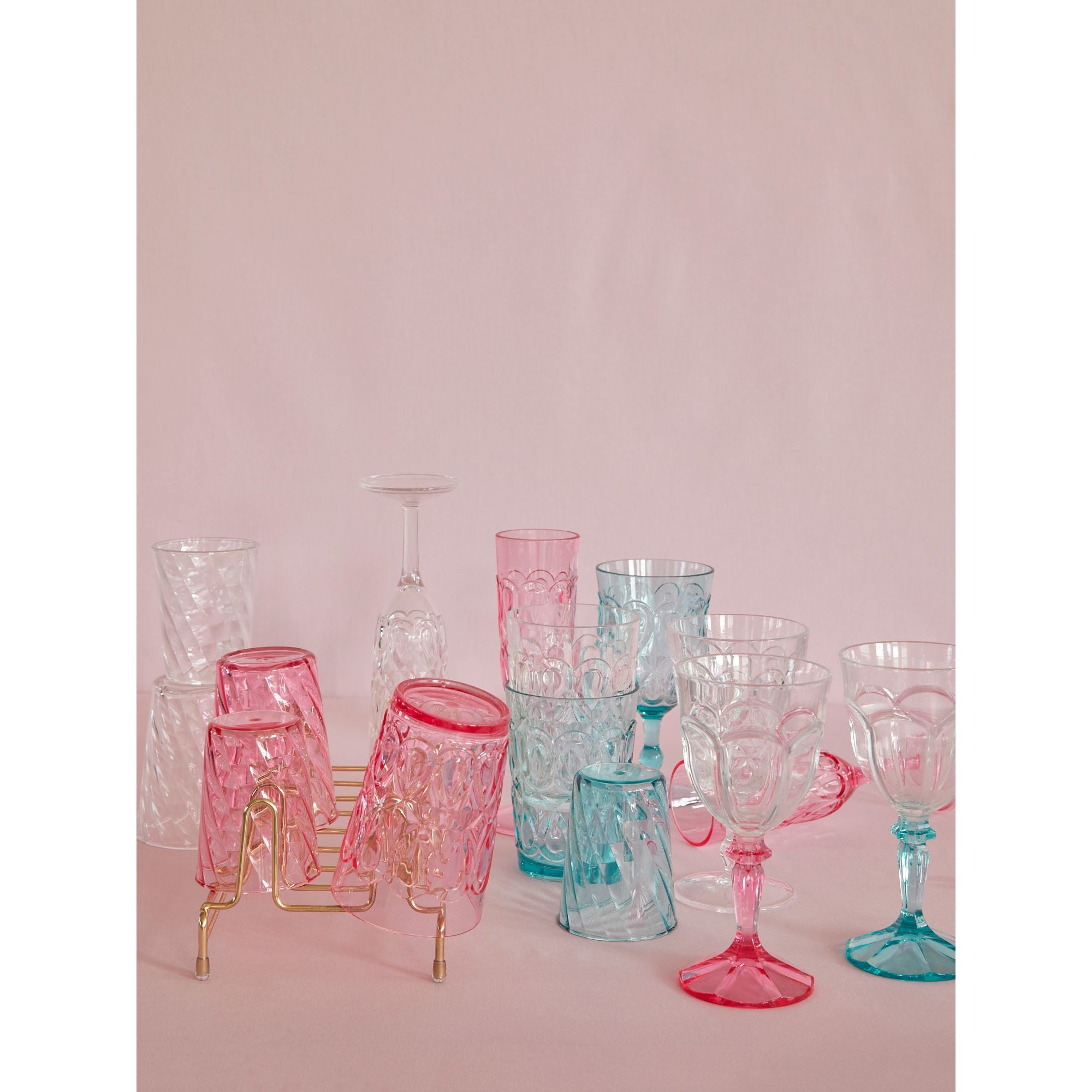 rice-dk-acrylic-tumbler-in-mint-with-swirly-embossed-detail-500ml-rice-hsglc-swmi- (4)