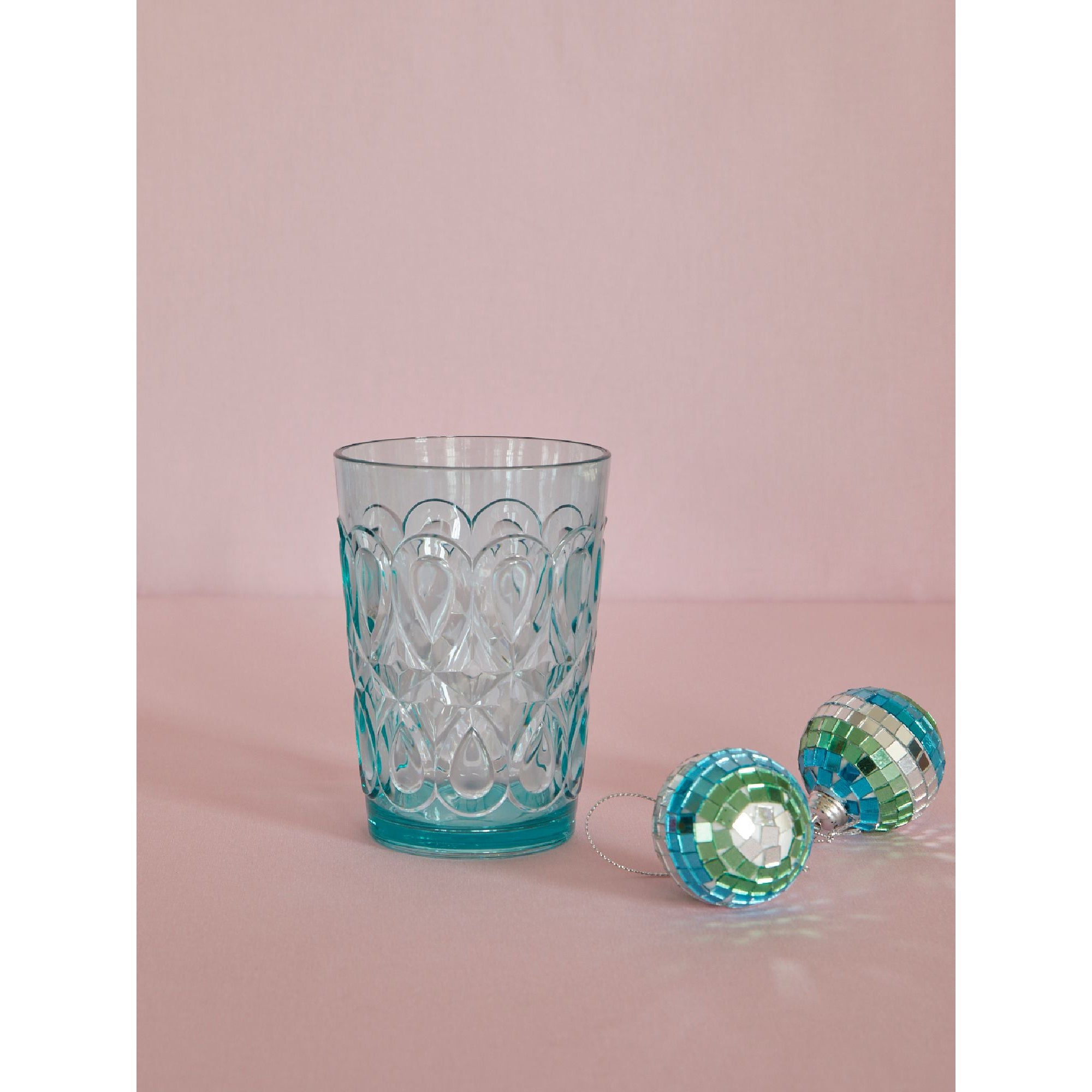 rice-dk-acrylic-tumbler-in-mint-with-swirly-embossed-detail-500ml-rice-hsglc-swmi- (2)