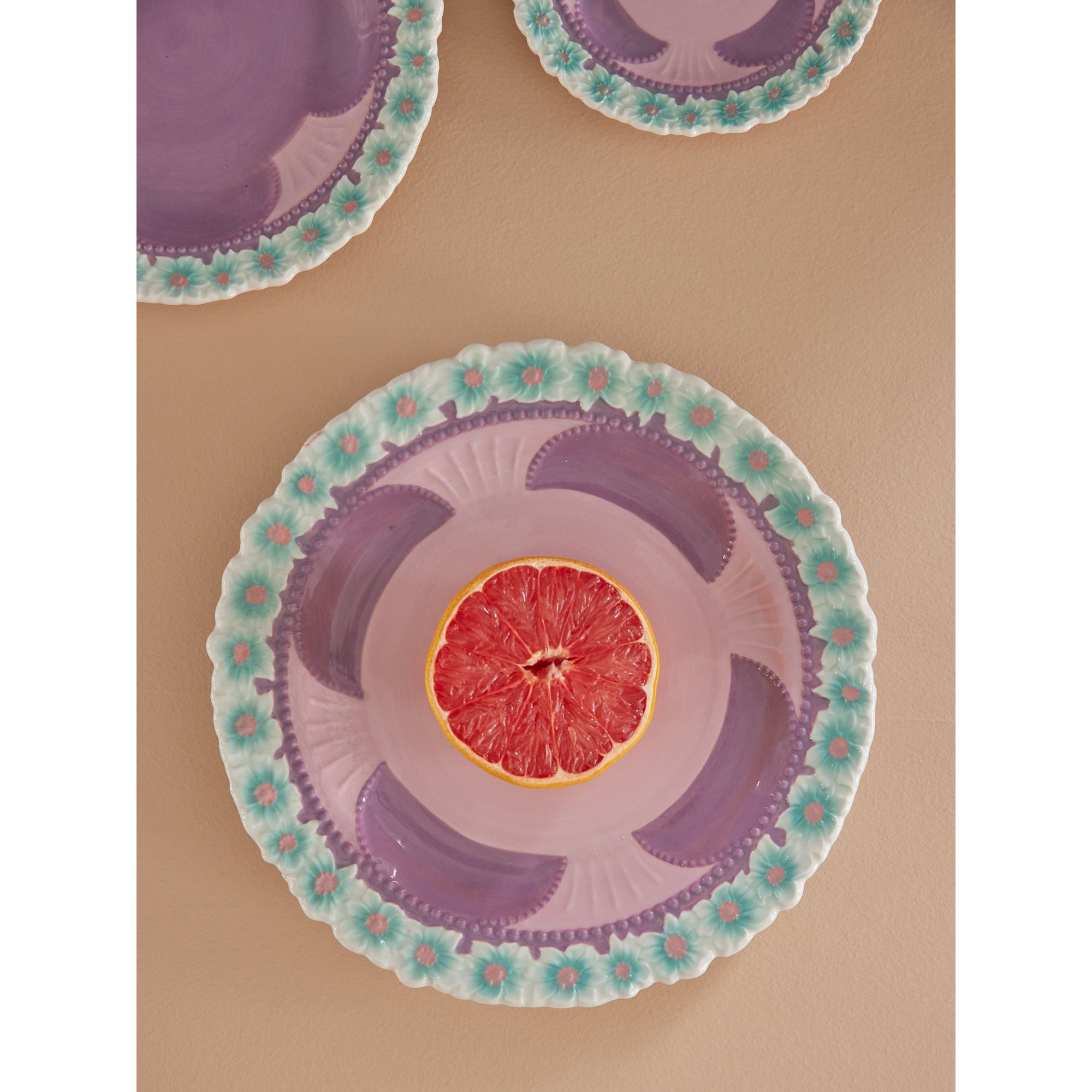 rice-dk-ceramic-dinner-plate-with-embossed-flower-design-lavender-rice-cedpl-eml-