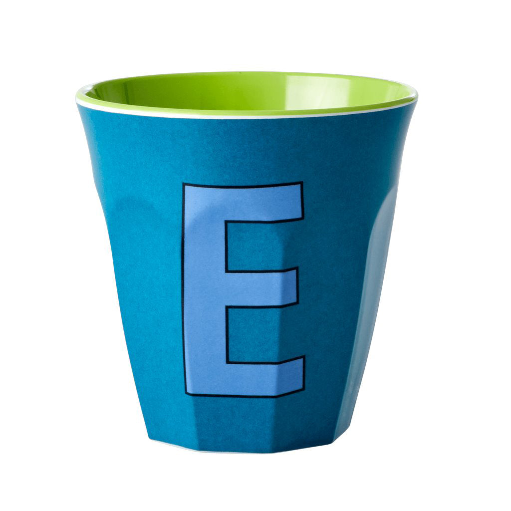 rice-dk-melamine-cup-with-the-letter-e-emerald-green-two-tone-medium-rice-melcu-alpeb-01