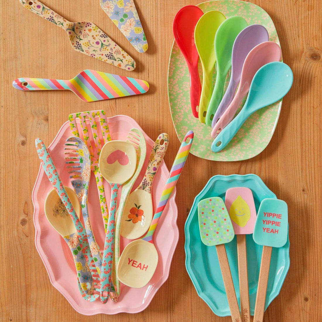 rice-dk-melamine-salad-spoon-yippie-yippie-yeah-prints-1pc-rice-mesal-ss22xcp- (5)