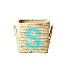 rice-dk-raffia-square-basket-with-painted-letter-s-rice-bsrat-20s-01