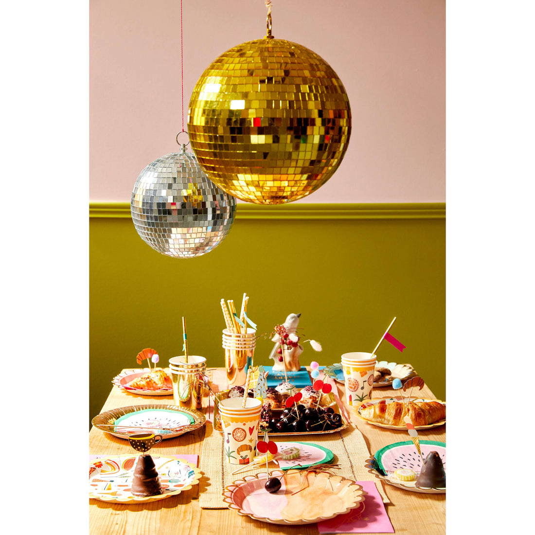 rice-dk-rectangular-paper-serving-dishes-in-gold-4pcs-large-rice-pardi-lgol- (3)