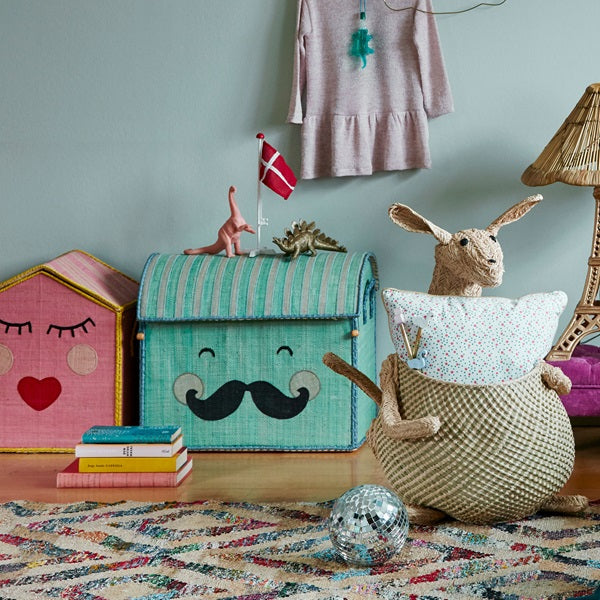 rice-dk-toy-basket-pastel-green-with-smiling-moustache-l- (3)