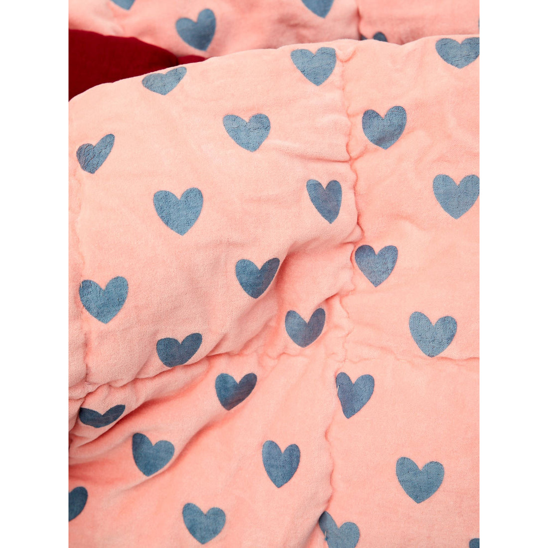 rice-dk-velvet-quilt-with-hearts-in-pink-and-gendarme-blue-assorted-rice-blvel-heai- (4)