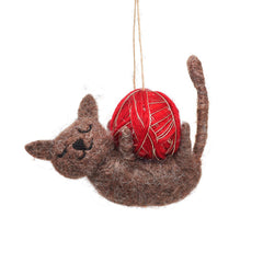 rjb-stone-cat-with-ball-of-yarn-felt-decoration-rjbs-feltxm052-