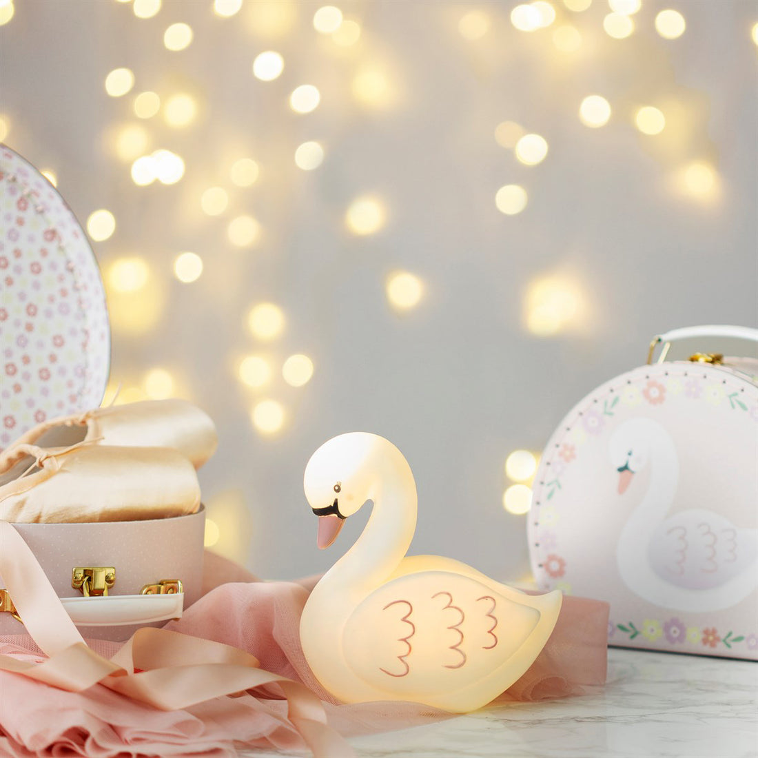 rjb-stone-freya-swan-night-light- (5)