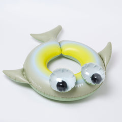 sunnylife-kiddy-pool-ring-shark-tribe-khaki-sunl-s3lkpost- (1)
