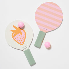 sunnylife-kids-beach-bats-sea-seeker-strawberry-sunl-s3wkbasb- (1)