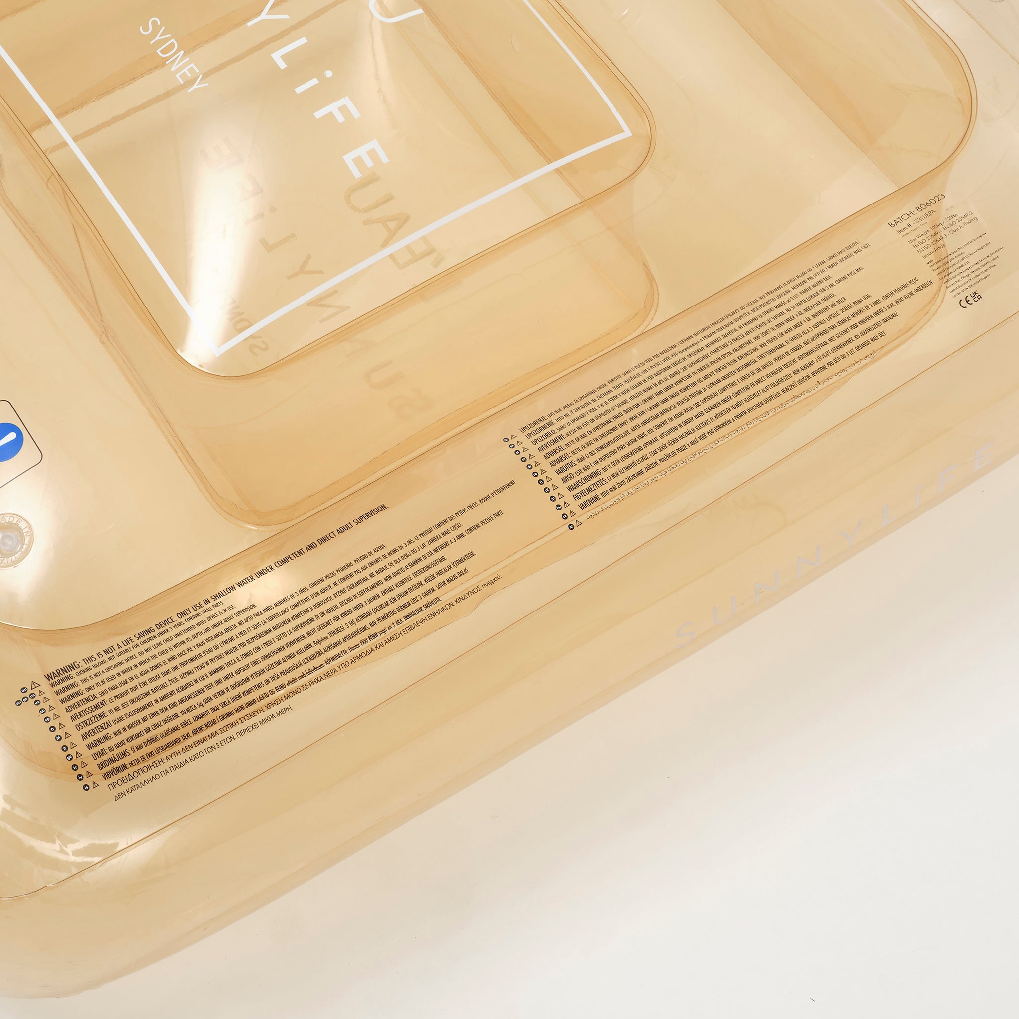 sunnylife-luxe-lie-on-float-parfum-champagne-sunl-s3lliepa- (4)