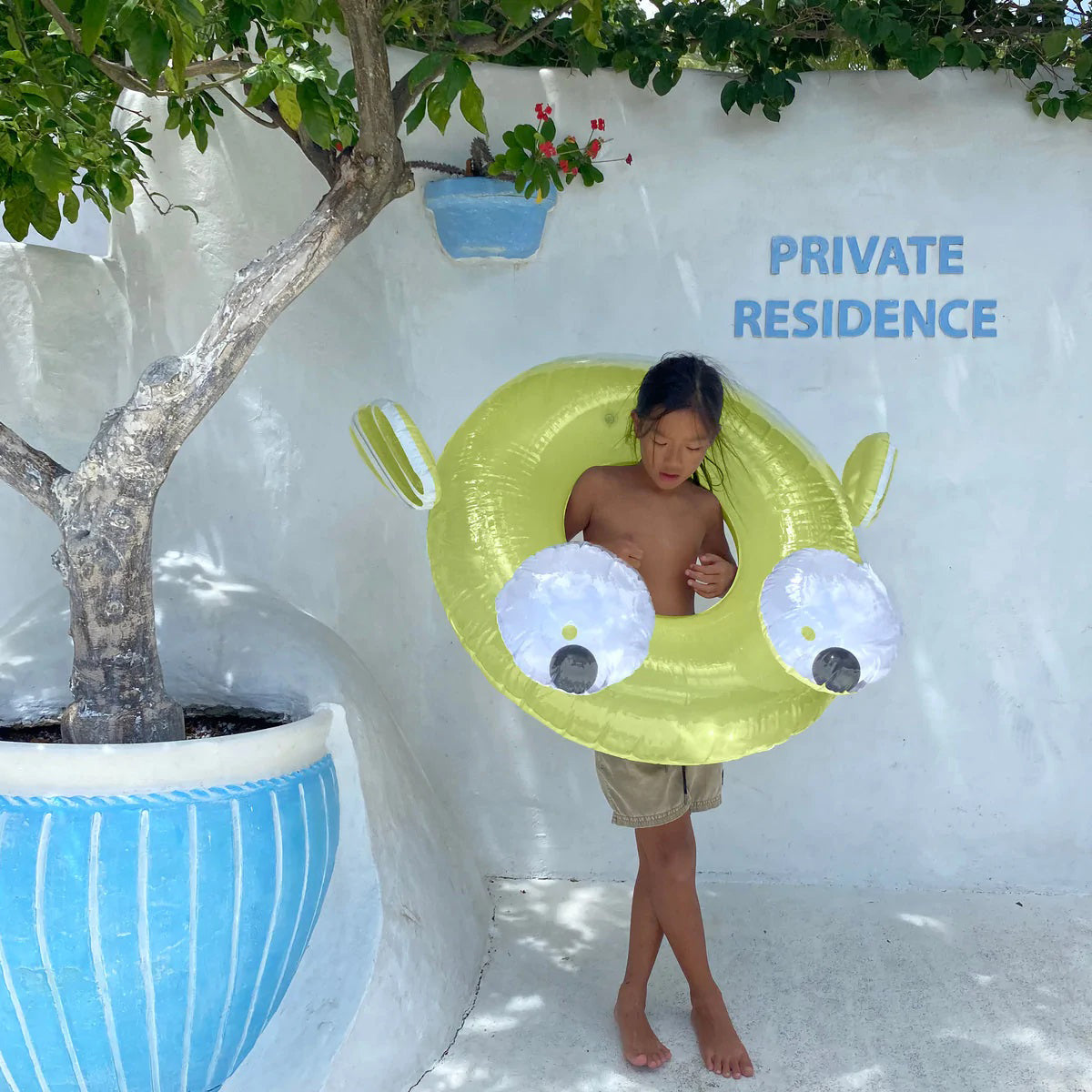 sunnylife-luxe-pool-ring-monty-the-monster-sunl-s2lpoomf- (6)