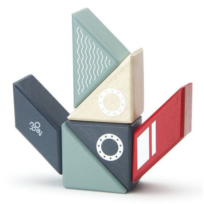 tegu-travel-pal-tugboat-magnetic-wooden-blocks- (5)