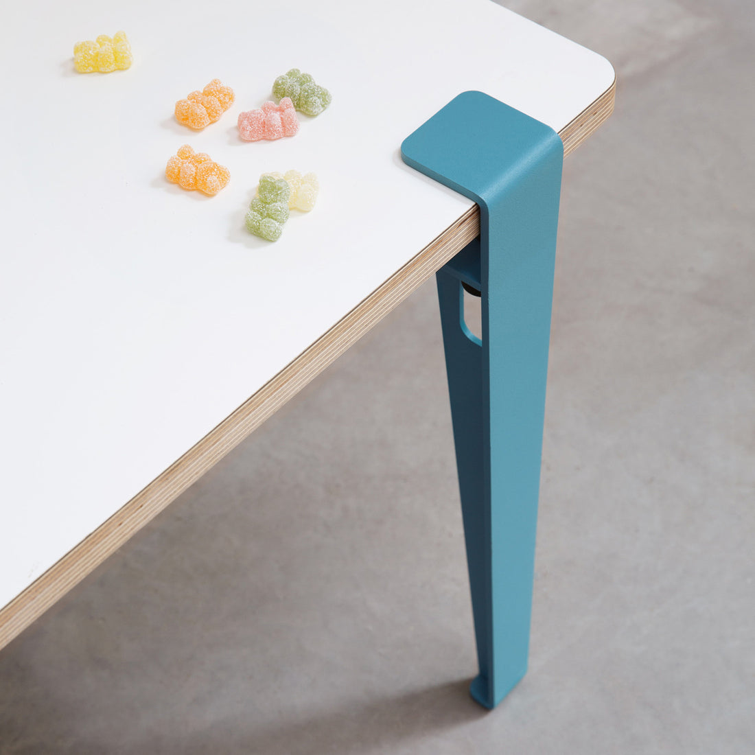 tiptoe-kids-desk-virce-versa-blackboar-&-white-tabletop-with-legs-whale-blue-70x50cm-tipt-stt07005023p02-tle050st1mz450- (5)