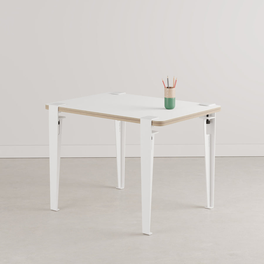 tiptoe-kids-desk-virce-versa-blackboard-&-white-tabletop-with-legs-cloudy-white-70x50cm-tipt-stt07005023p02-tle050st1mz100 (3)