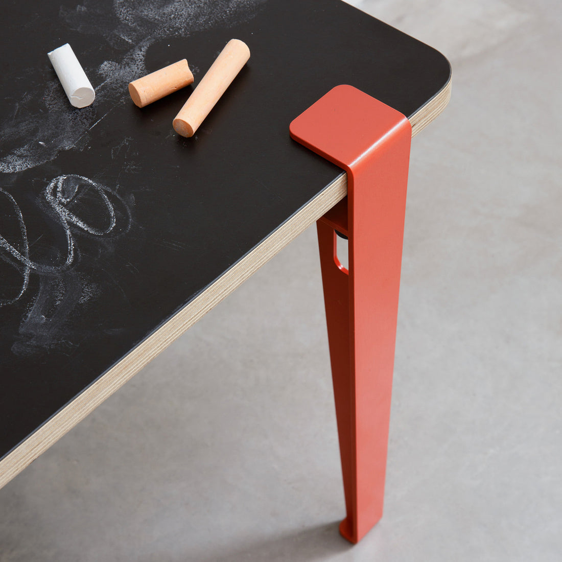tiptoe-kids-desk-virce-versa-blackboard-&-white-tabletop-with-legs-flamingo-pink-70x50cm-tipt-stt07005023p02-tle050st1mz63 (5)