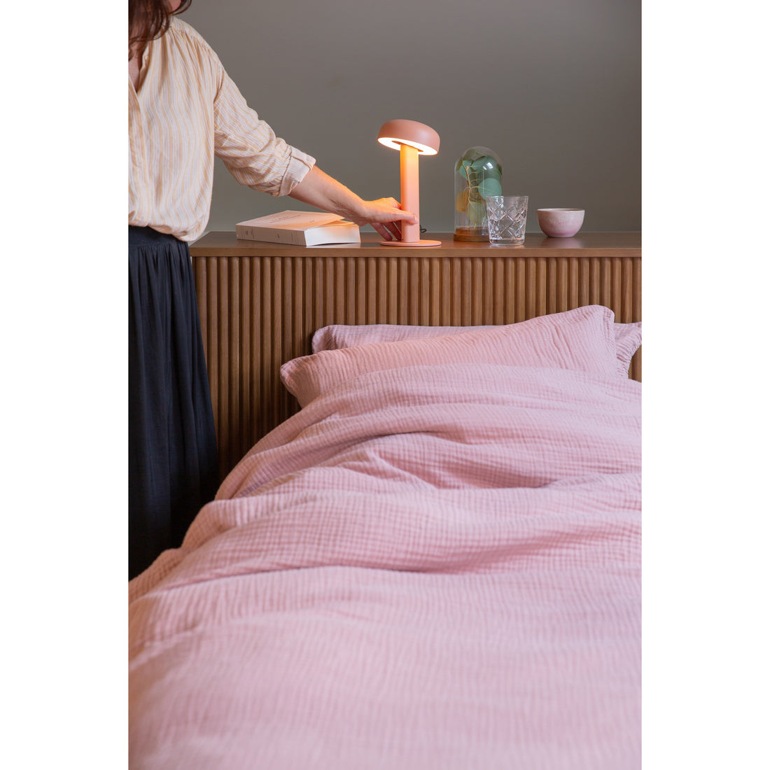 tiptoe-table-lamp-eucalptus-grey-ttoe-tla025st1ez033- (10)