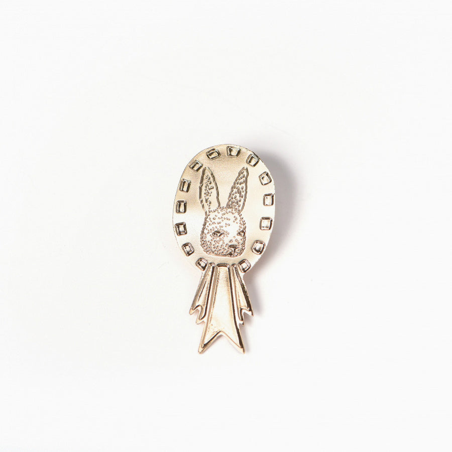 titlee-bunny-badge-brooch-01