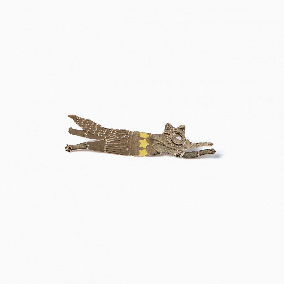 titlee-circus-raccoon-brooch-01