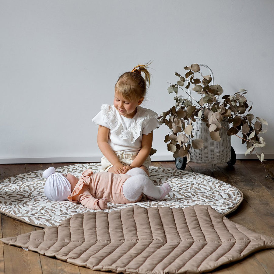 toddlekind-organic-cotton-leaf-mat-tan-128x96cm- (11)