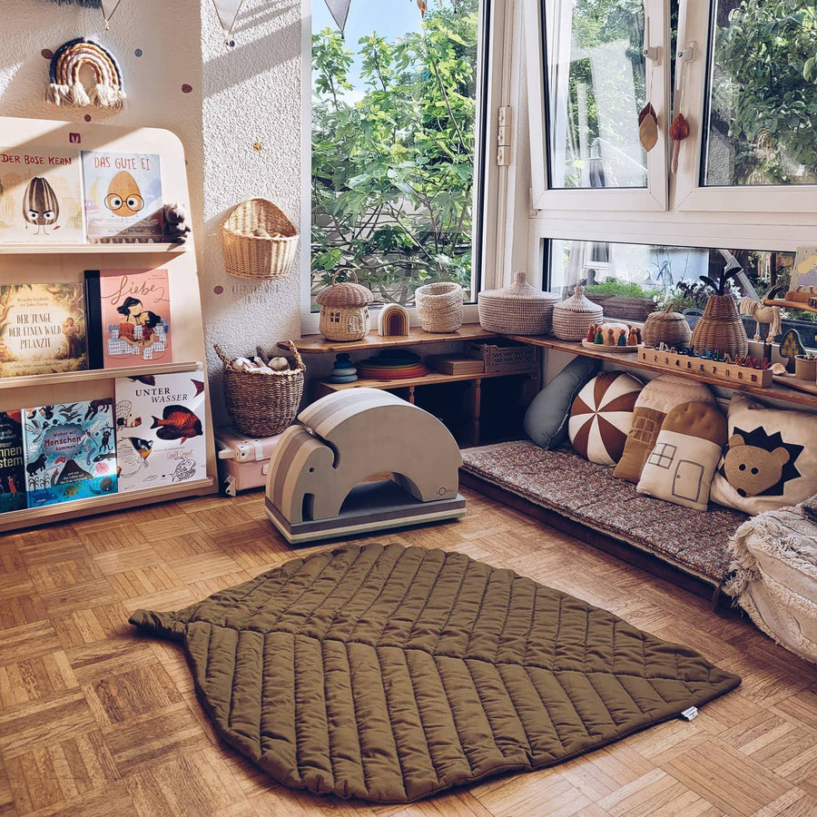 toddlekind-organic-cotton-leaf-mat-tan-128x96cm- (12)