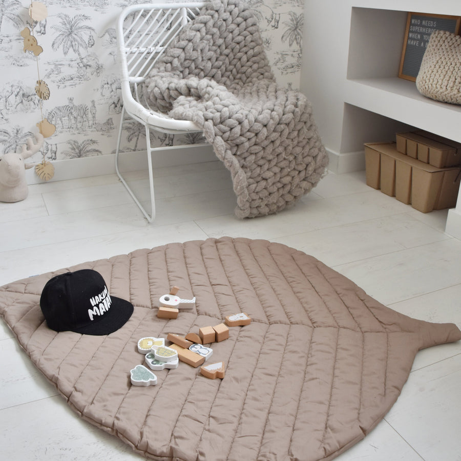 toddlekind-organic-cotton-leaf-mat-tan-128x96cm- (3)