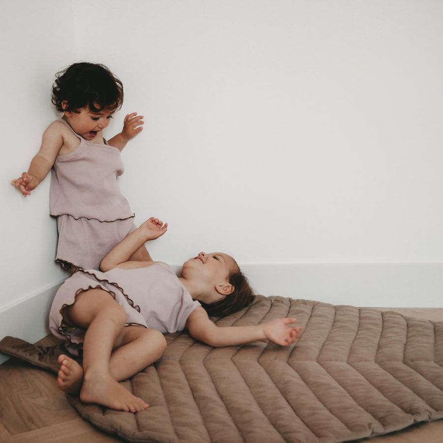 toddlekind-organic-cotton-leaf-mat-tan-128x96cm- (9)