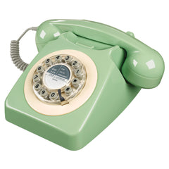 wild-&-wolf-swedish-green-746-phone- (1)