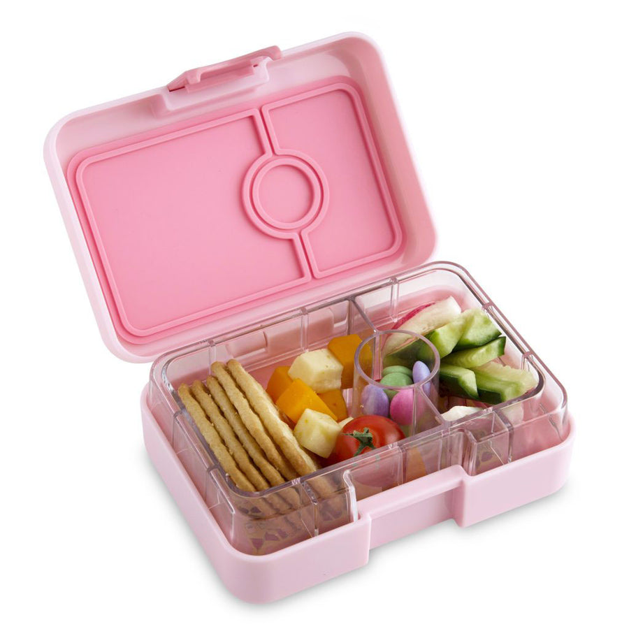 https://www.petit-bazaar.com/cdn/shop/products/yumbox-mini-snack-coco-pink-_2_900x.jpg?v=1502079900