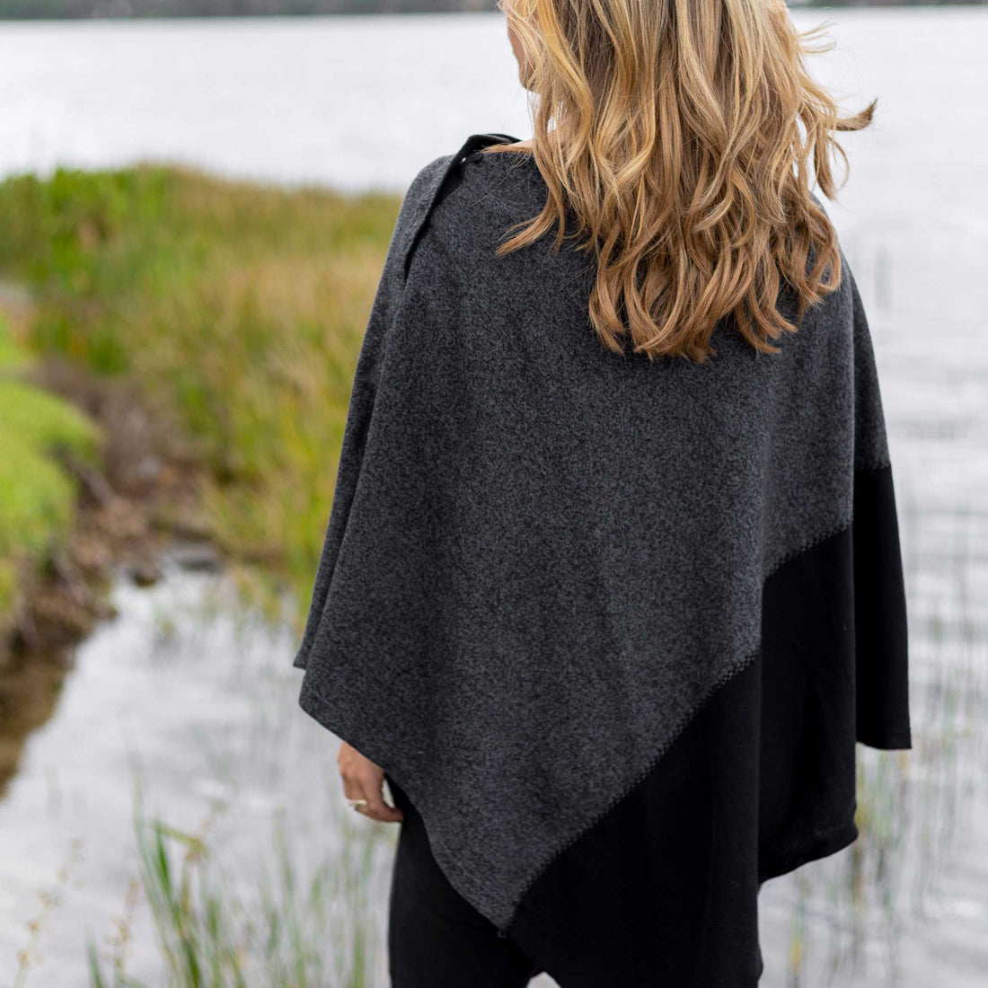 zestt-travel-poncho-graphite-colorblock- (4)